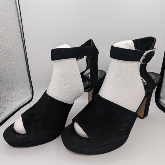 VINCE CAMUTO black heels - Picture 3 of 5